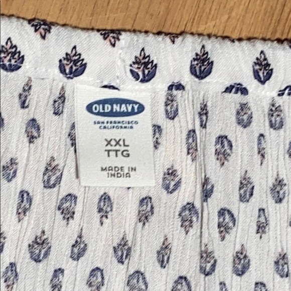 Old Navy XXL tank top adjustable straps plus size shirt - Picture 2 of 4